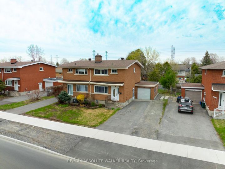 Photo 1 at 144 Viewmount Drive, Nepean (Meadowlands/Crestview), Ottawa