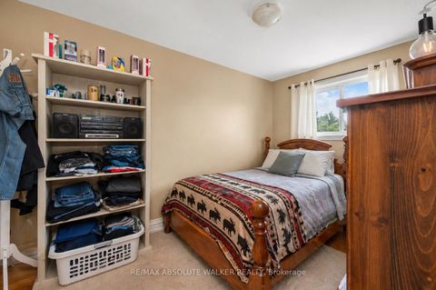 Photo 11 at 144 Viewmount Drive, Nepean (Meadowlands/Crestview), Ottawa