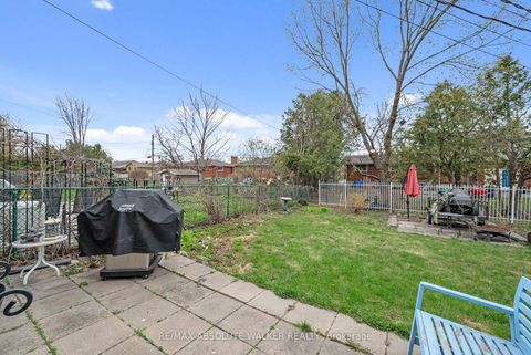 Photo 16 at 144 Viewmount Drive, Nepean (Meadowlands/Crestview), Ottawa