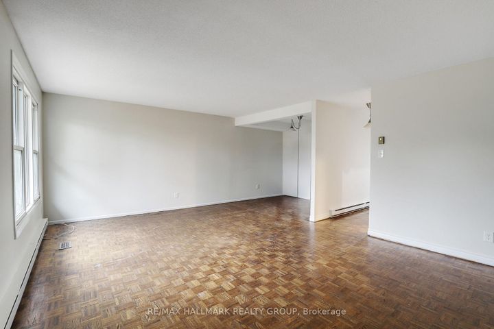 Photo 6 at 44 - 920 Dynes Road, Nepean (Carleton Square), Ottawa