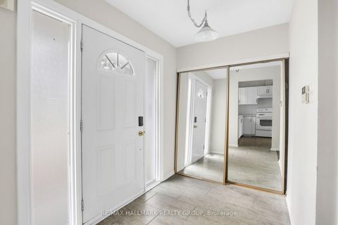 Photo 1 at 44 - 920 Dynes Road, Nepean (Carleton Square), Ottawa