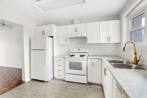 Photo 2 at 44 - 920 Dynes Road, Nepean (Carleton Square), Ottawa