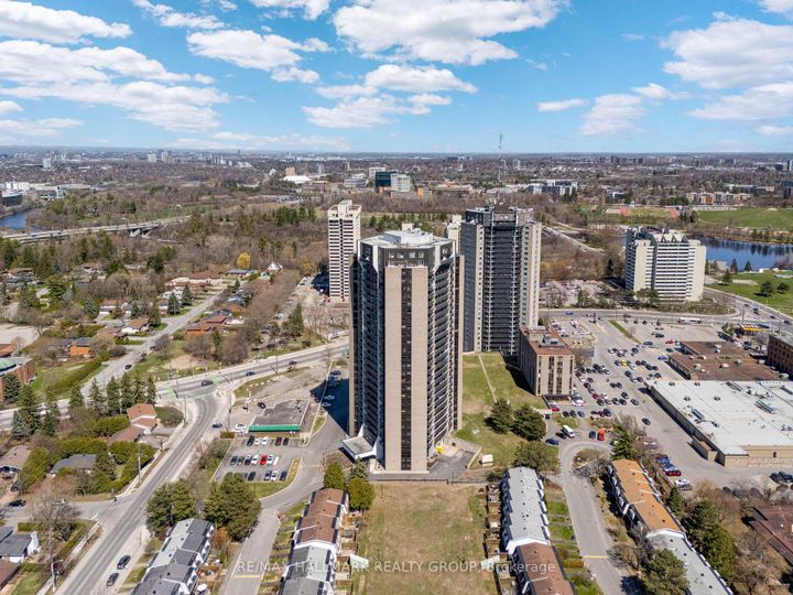 Photo 2 at 407 - 900 Dynes Road, Nepean (Carleton Square), Ottawa