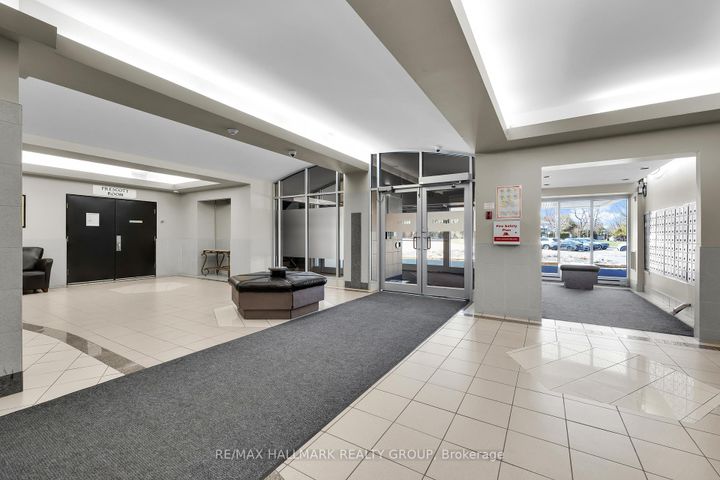 Photo 4 at 407 - 900 Dynes Road, Nepean (Carleton Square), Ottawa