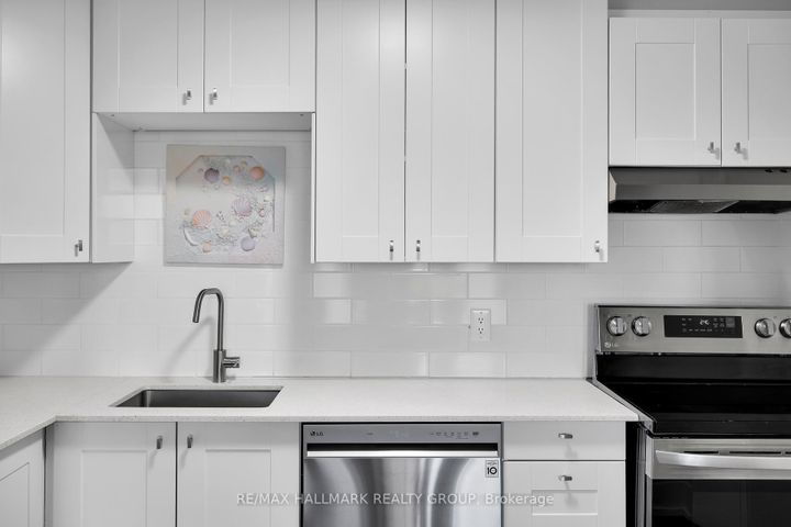 Photo 19 at 407 - 900 Dynes Road, Nepean (Carleton Square), Ottawa