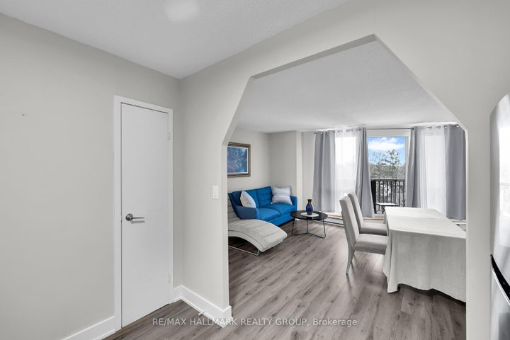 Photo 22 at 407 - 900 Dynes Road, Nepean (Carleton Square), Ottawa