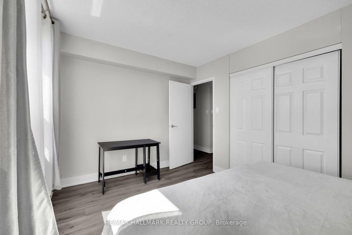 Photo 25 at 407 - 900 Dynes Road, Nepean (Carleton Square), Ottawa