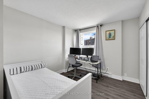 Photo 26 at 407 - 900 Dynes Road, Nepean (Carleton Square), Ottawa