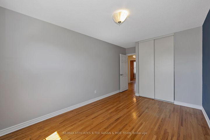 Photo 23 at 35 Monterey Drive, Nepean (Leslie Park), Ottawa