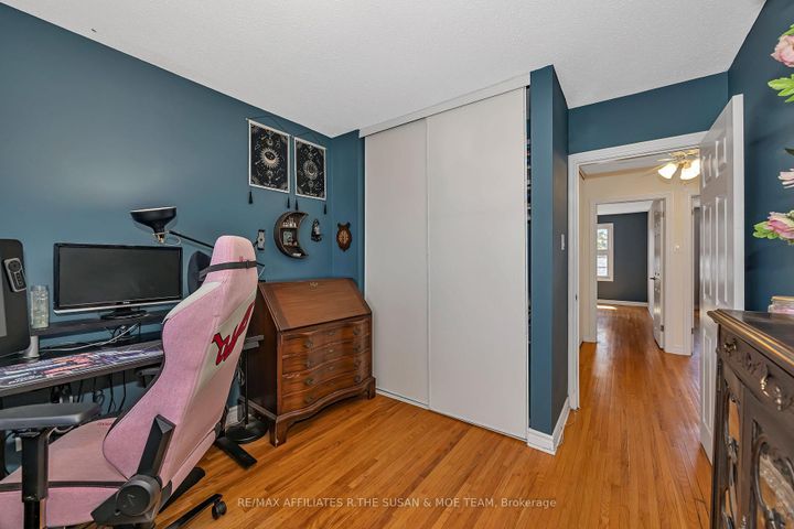 Photo 25 at 35 Monterey Drive, Nepean (Leslie Park), Ottawa