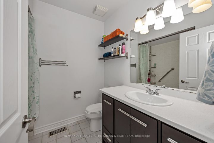 Photo 28 at 35 Monterey Drive, Nepean (Leslie Park), Ottawa