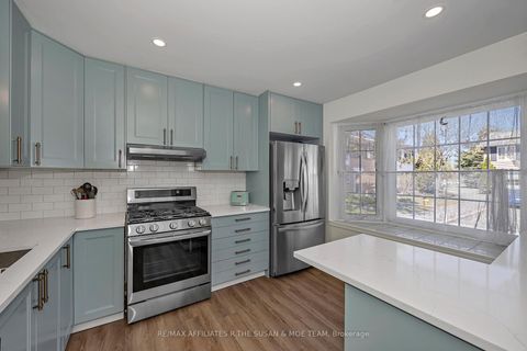 Photo 6 at 35 Monterey Drive, Nepean (Leslie Park), Ottawa