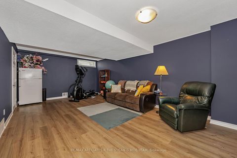 Photo 32 at 35 Monterey Drive, Nepean (Leslie Park), Ottawa