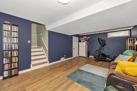 Photo 33 at 35 Monterey Drive, Nepean (Leslie Park), Ottawa