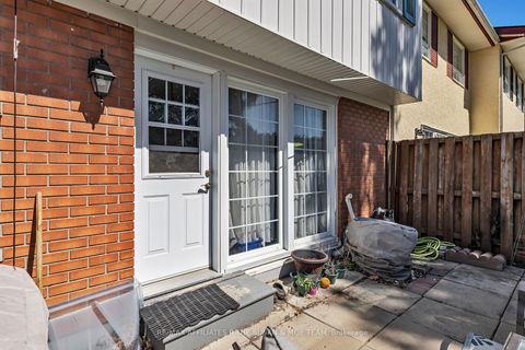 Photo 36 at 35 Monterey Drive, Nepean (Leslie Park), Ottawa