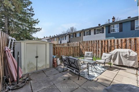 Photo 37 at 35 Monterey Drive, Nepean (Leslie Park), Ottawa
