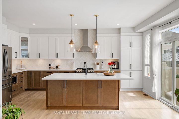 Photo 14 at 98 RALPH ERFLE Way, Nepean (Half Moon Bay), Ottawa