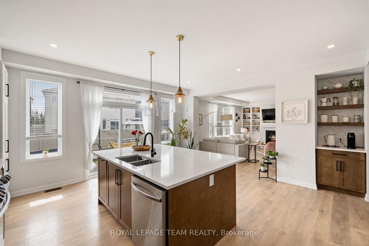 Photo 17 at 98 RALPH ERFLE Way, Nepean (Half Moon Bay), Ottawa