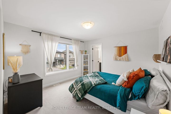 Photo 29 at 98 RALPH ERFLE Way, Nepean (Half Moon Bay), Ottawa