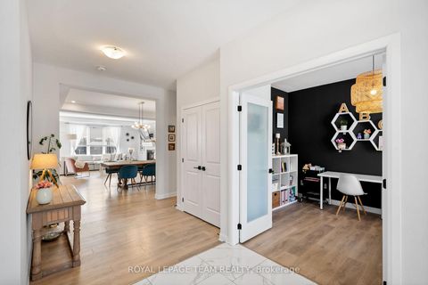 Photo 4 at 98 RALPH ERFLE Way, Nepean (Half Moon Bay), Ottawa