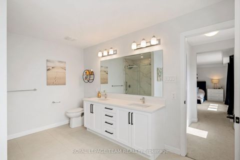 Photo 24 at 98 RALPH ERFLE Way, Nepean (Half Moon Bay), Ottawa