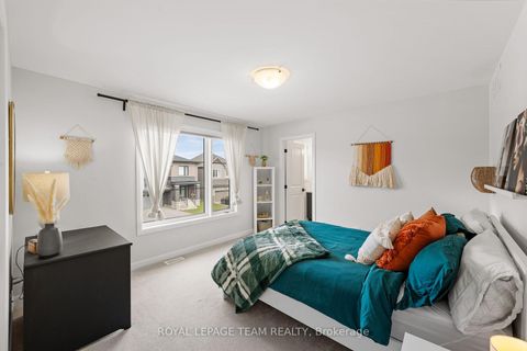 Photo 29 at 98 RALPH ERFLE Way, Nepean (Half Moon Bay), Ottawa