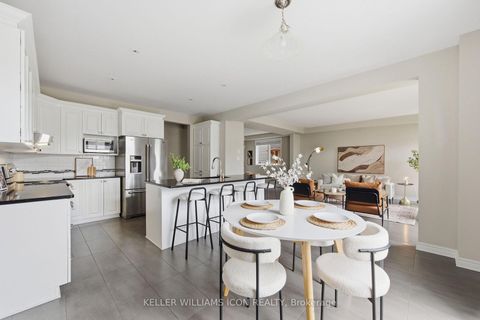 Photo 18 at 3379 Woodroffe Avenue, Nepean (Strandherd), Ottawa