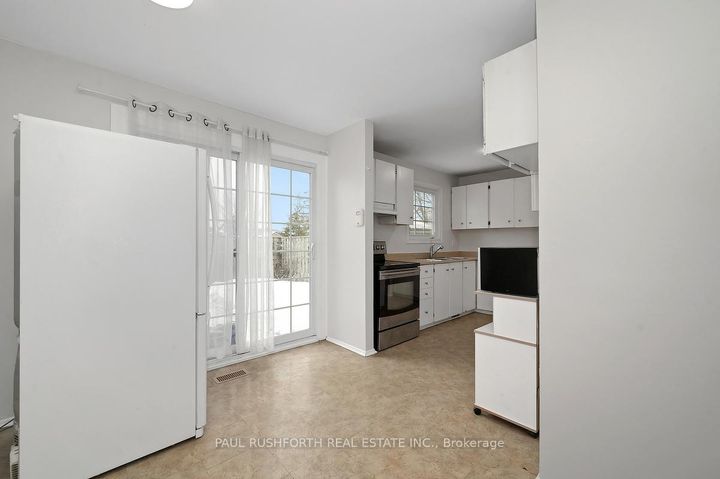 Photo 11 at 1107 Meadowlands Drive, Nepean (Carleton Square), Ottawa