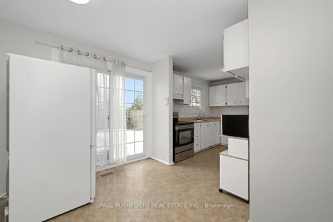 Photo 11 at 1107 Meadowlands Drive, Nepean (Carleton Square), Ottawa