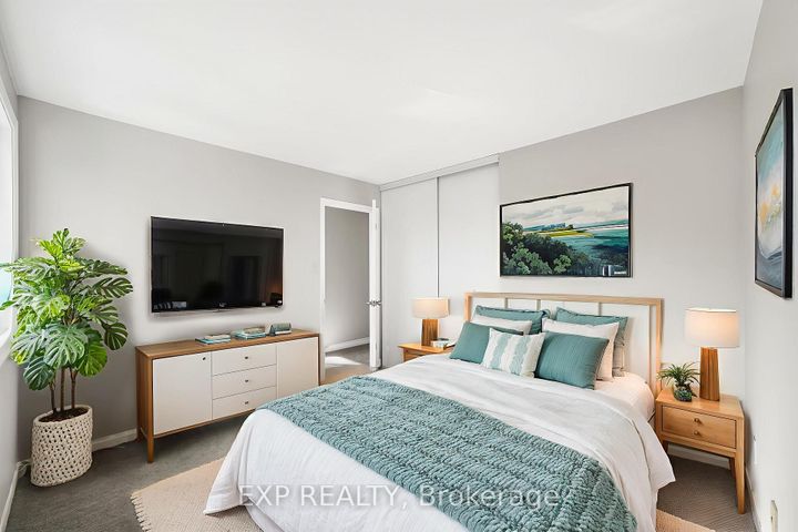 Photo 12 at 32 Peacock Crescent, Nepean (Cedargrove/Fraserdale), Ottawa