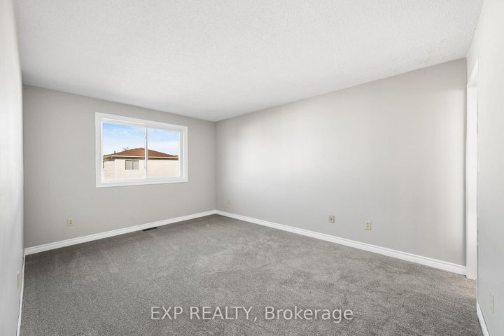 Photo 23 at 32 Peacock Crescent, Nepean (Cedargrove/Fraserdale), Ottawa