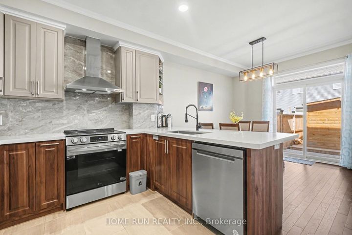 Photo 10 at 111 Mesa Drive, Nepean (Half Moon Bay), Ottawa
