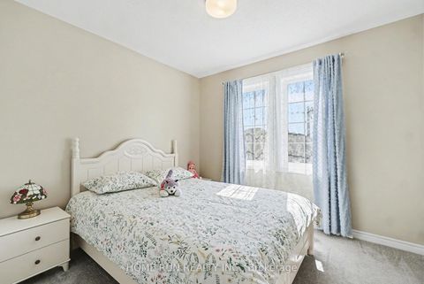 Photo 23 at 111 Mesa Drive, Nepean (Half Moon Bay), Ottawa