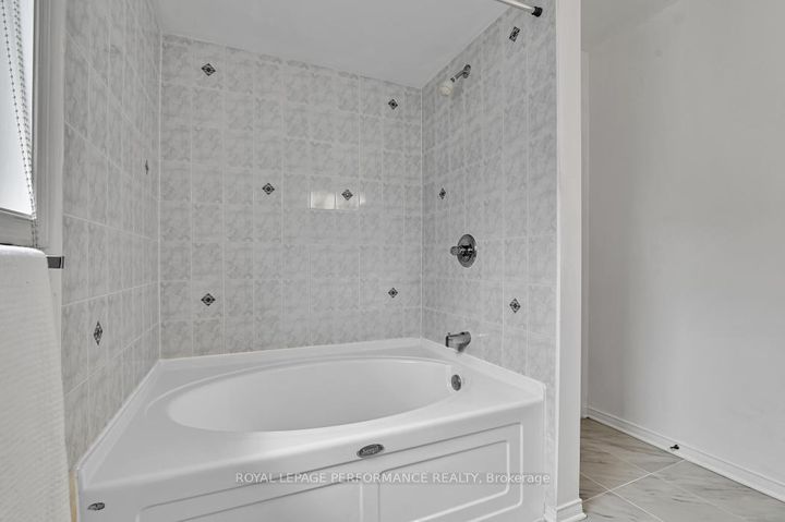 Photo 24 at 42 Jack Aaron Drive, Nepean (Craig Henry/Woodvale), Ottawa