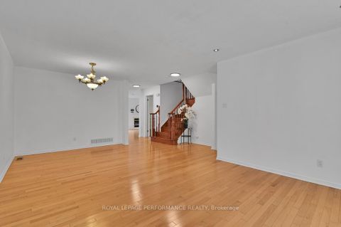 Photo 6 at 42 Jack Aaron Drive, Nepean (Craig Henry/Woodvale), Ottawa