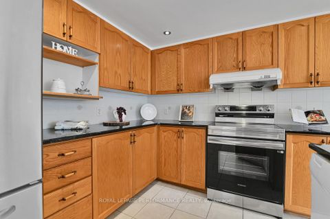 Photo 9 at 42 Jack Aaron Drive, Nepean (Craig Henry/Woodvale), Ottawa