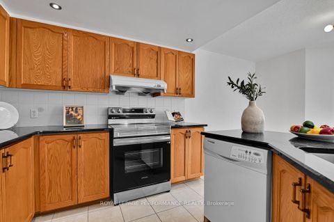 Photo 10 at 42 Jack Aaron Drive, Nepean (Craig Henry/Woodvale), Ottawa