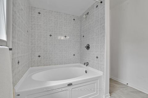 Photo 24 at 42 Jack Aaron Drive, Nepean (Craig Henry/Woodvale), Ottawa