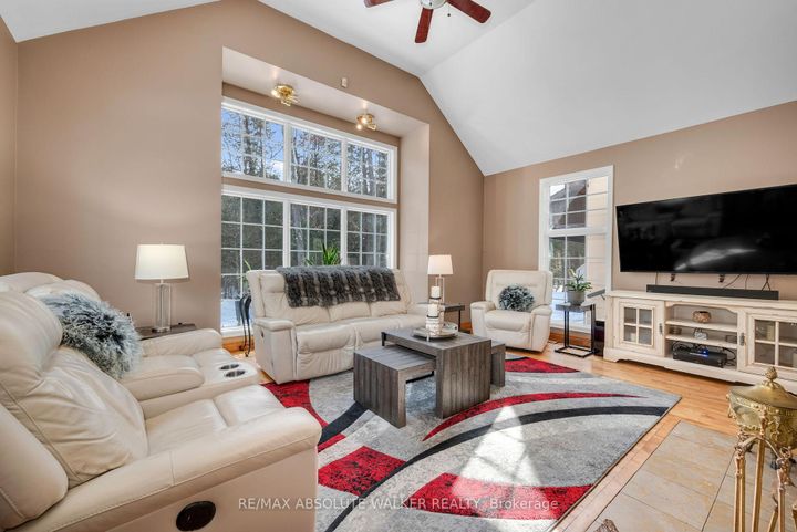 Photo 3 at 7681 Settler's Way, Nepean (Rideau Twp S of Reg Rd 6 W of Mccordick Rd.), Ottawa