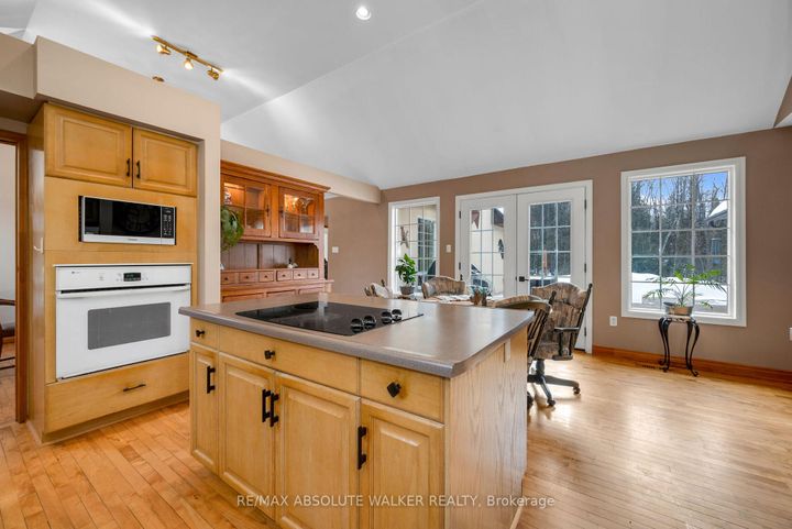 Photo 11 at 7681 Settler's Way, Nepean (Rideau Twp S of Reg Rd 6 W of Mccordick Rd.), Ottawa