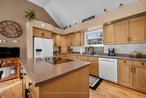 Photo 10 at 7681 Settler's Way, Nepean (Rideau Twp S of Reg Rd 6 W of Mccordick Rd.), Ottawa