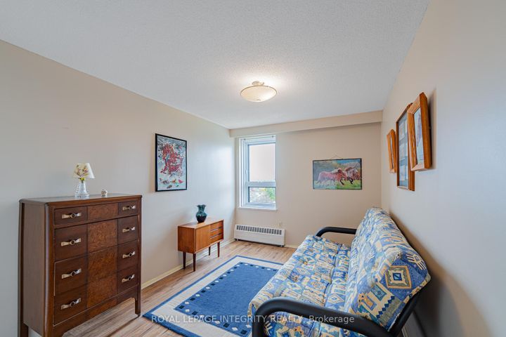 Photo 18 at 806 - 1356 Meadowlands Drive E, Nepean (Borden Farm/Stewart Farm/Carleton Heights/Parkwood Hills), Ottawa