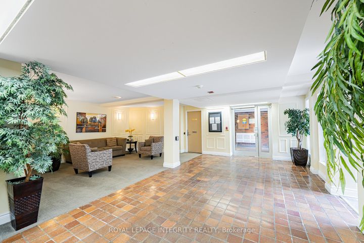 Photo 26 at 806 - 1356 Meadowlands Drive E, Nepean (Borden Farm/Stewart Farm/Carleton Heights/Parkwood Hills), Ottawa