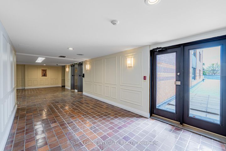 Photo 27 at 806 - 1356 Meadowlands Drive E, Nepean (Borden Farm/Stewart Farm/Carleton Heights/Parkwood Hills), Ottawa