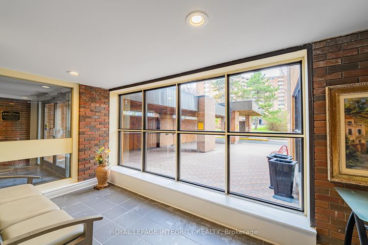 Photo 28 at 806 - 1356 Meadowlands Drive E, Nepean (Borden Farm/Stewart Farm/Carleton Heights/Parkwood Hills), Ottawa