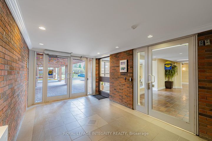 Photo 34 at 806 - 1356 Meadowlands Drive E, Nepean (Borden Farm/Stewart Farm/Carleton Heights/Parkwood Hills), Ottawa
