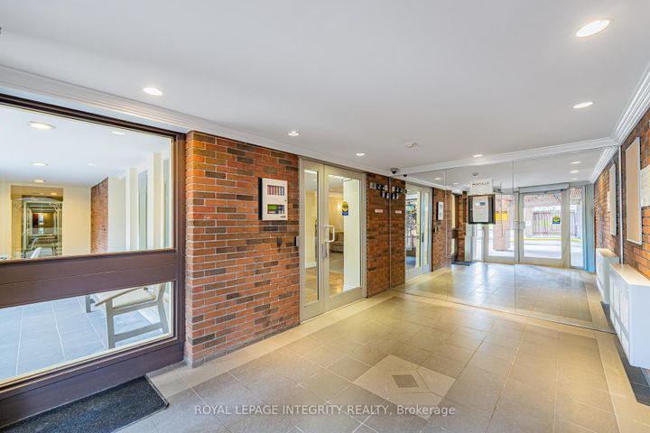 Photo 35 at 806 - 1356 Meadowlands Drive E, Nepean (Borden Farm/Stewart Farm/Carleton Heights/Parkwood Hills), Ottawa