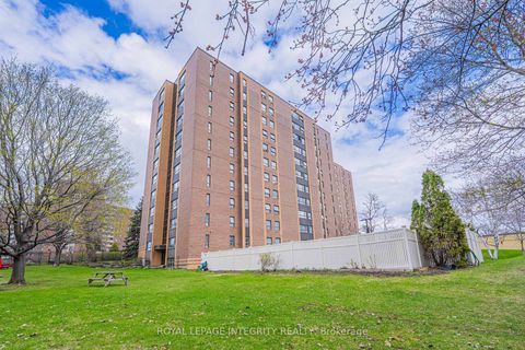 Photo 2 at 806 - 1356 Meadowlands Drive E, Nepean (Borden Farm/Stewart Farm/Carleton Heights/Parkwood Hills), Ottawa