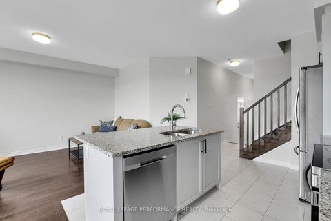 Photo 10 at 110 Main Halyard Lane, Nepean (Half Moon Bay), Ottawa