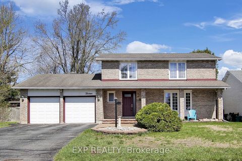 Photo 1 at 13 Shanel Place, Nepean (Pheasant Run), Ottawa
